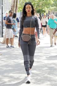 Rihanna Body Measurements Height Weight Body Shape Ethnicity Breasts Waist Hips Size All Facts Celebrity Outfits Rihanna Body Fashion