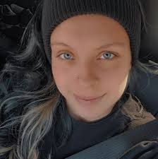 What are some healthy snack ideas for school?