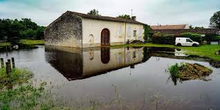 Consultez nos prévisions météo détaillées locales et gratuites comprenant les températures minimales, maximales et ressenties à arcachon, le risque de pluie, la durée d'ensoleillement, et la qualité de l'air. Intemperies En Gironde Des Routes Coupees Et Des Villages Les Pieds Dans L Eau