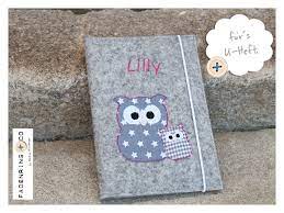 Die hüllen der hefte nähe ich nun so, dass sie sowohl für die alten als auch für die neuen hefte passen. U Heft Hulle Eulen Aus Filz Mit Wunschname U Heft Hulle U Heft Hulle Nahen Lesezeichen Basteleien