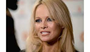 PEOPLE. Pamela Anderson, dernière femme nue de Playboy