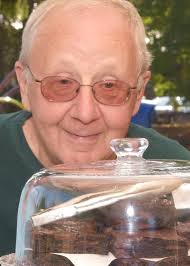 Shoreline Area News: Bubbles, Spanish dancers, and face paint