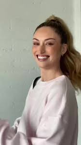 Wednesday Wear: Light Pink Outfit Inspiration from AkireSport