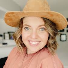 Here's a family pic with 3 of the best women