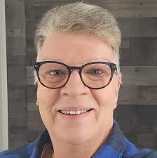 Who can dog sit for bigger dogs in Ontario, NY?