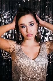 Suzie Pace's Instagram, Twitter & Facebook