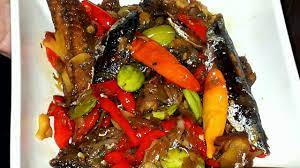 Langkah terakhir, masukkan ikan pindang yang sudah digoreng dan masak sampai bumbu meresap. Tumis Ikan Pindang Pedas Youtube