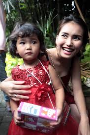 Gugatan cerai tersebut masuk ke pengadilan agama jakarta pusat pada 18 mei 2021. Ayu Ting Ting Pamer Foto Saat Hamil Bilqis 6 Bulan News Entertainment Fimela Com