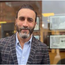 Härrydas mäklare: Lantismäklaren ser ljus framtid för Hindås