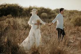 Salah satu model cincin nikah yang unik berikutnya adalah model cincin dengan aksen gambar hati yang terbagi dalam dua cincin. Kubra Mustafa Cekimlerimiz Hakkinda Bilgi Almak Icin Dm Den Veya Whatsapptan Ulasabilirsiniz 0546 742 Foto Perkawinan Foto Tunangan Gambar Perkawinan