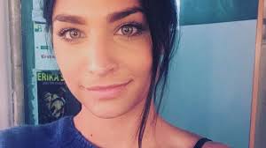 Comedian oliver pocher zeigte sich im november 2018 zum ersten mal mit amira aly. Amira Pocher Enthullt Vater Wollte Sie Beschneiden Lassen Promiflash De