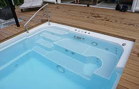 La piscine coque est une alternative de choix aux autres modèles traditionnels. Quel Prix Pour Une Piscine Coque Clic Travaux