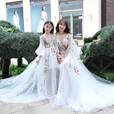 Brautkleider, hochzeitskleider, abendkleider, accessoires, herrenanzüge, hochzeitsdekoration hinreißende mode für den besonderen anlass wenn ein offizieller abend stattfinden soll, ein großer. Familie Hochzeit Abend Kleidung Mutter Tochter Passenden Brautkleider Mama Baby Tochter Kleidung Tutu Blume Madchen Ballkleid Mother Daughter Matching Clothes Mother Daughterdresses Mom Aliexpress