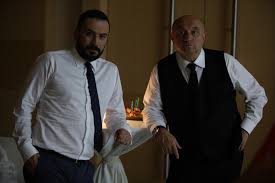 Sinan engin, beyaz tv'de futbol yorumculuğu yapmaktadır. Bild Zu Sinan Engin Adam Misin Bild Ertem Sener Sinan Engin Filmstarts De