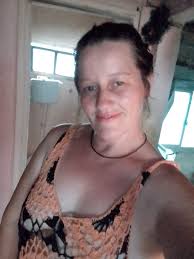 HOLA A TODOS !!! NUEVA X ESTOS LADOS JAJAJA SALUDOS DE URUGUAY 😊😉OTRA  COSITA NO ESTOI Para viejos no soy interesada me amo mucho i soy una  veterana Que soy linda no