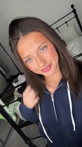 Daisy Morris's Instagram, Twitter & Facebook