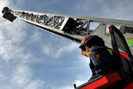 Sie umfasst sowohl einen feuerwehrtechnischen, als auch einen rettungsdienstlichen teil. Feuerwehr Leverkusen Ringt Nach Missbrauchsfall Um Vertrauen