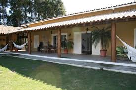 Casa simples foto de stock imagem de fazenda simples 76054460. 30 Aconchegantes Ideias De Varandas Blog Da Mari Calegari Casas Avarandadas Ideias De Varanda Casas De Fazenda
