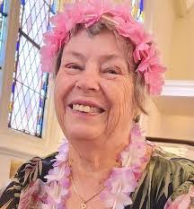 Kelly Mchale's Instagram, Twitter & Facebook