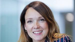 If 2020 has taught us anything, it's time for a reset. Statt Comedy Carolin Kebekus Sendet Brennpunkt Rassismus