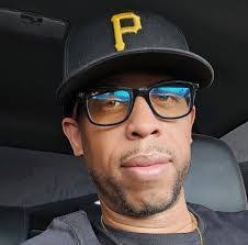 Albert Wunder's Instagram, Twitter & Facebook