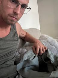 Making milk snakes feel comfortable and relaxed