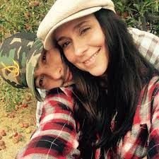 She has english, italian, french, scottish, and german ancestry. Who Is Jennifer Love Hewitt S Husband Facts About Brian Hallisay