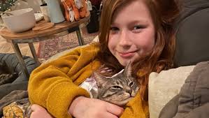 Fundraiser for Meredith Wright by Kate Kronenberg : Mitten's Broken Leg  Surgery