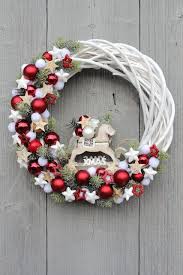 Beyazbegonvil Evinizin Dekorasyonu Icin Kapi Susu Modelleri Noel Celengi Noel Celenkleri Yilbasi Susleri