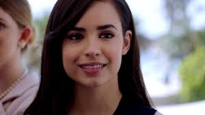 Vígjáték, családi, fantasy, zenei hamupipőke történetének újabb, modern feldolgozása. Suritett Kod Varj Egy Percet Modern Hamupipoke Ha A Cipo Passzol Teljes Film Magyarul Indavideo Alhudaaz Org