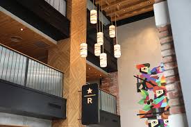 The machine can make 20 kinds of drinks using arabica coffee beans of the same quality as those used at starbuck's stores. Starbucks Malaysia Celebrates 300th Store Opening At Bukit Bintang Junction