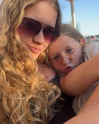 Makayla Westfall's Instagram, Twitter & Facebook