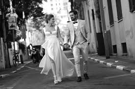 האם אמיר ומלך הם באמת שני קצוות מנוגדים או שאנחנו אלה ששופטים את הבחירות של אלונה בצורה שטחית ולא הוגנת? Iik Nlcrk6gtnm