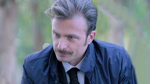 Upas, anticipazioni al 21 maggio: Abbate contatta uno storico nemico  (ignoto) di Roberto