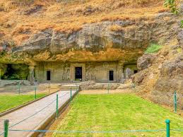 Elephanta Caves, the Sculpted Caves ...