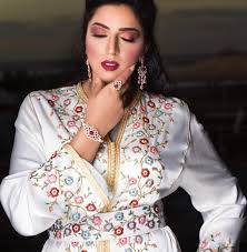 Robe marocaine.fr le site n°1 francophone des caftan de magnifique robe marocaine moderne tout les styles toutes les tailles venez visité notre site. Vente Caftan Marocain Pour Mariage Boutique Caftans
