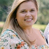 Mandy Cummings's Instagram, Twitter & Facebook