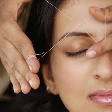 • design des sourcils avec le fil. Prix Epilation Tous Les Tarifs Ooreka