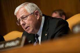 1 day ago · mike enzi, the former wyoming senator, died monday after sustaining serious injuries in a recent bicycle accident near his home in gillette, wyoming. W6saukdrur4tlm