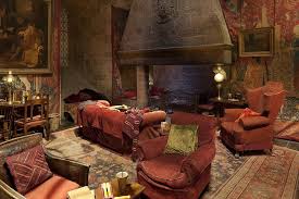 Gryffindor Common Room Google Search Nel 2020 Castelli In The Woods