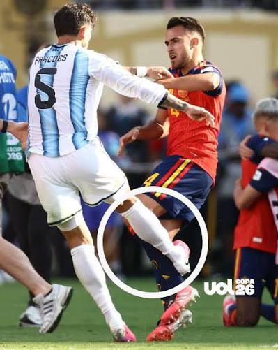 Após o apito final, jogadores da Espanha e Argentina começaram uma briga. A confusão teve início com Paredes, que chutou e empurrou Eric García, e depois contou com a participação de Gavi.