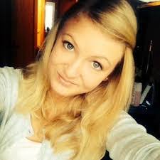 Anna Geier's Instagram, Twitter & Facebook