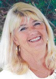 Hilary Raymond's Instagram, Twitter & Facebook