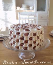 Beautiful Way To Decorate An Italian Cream Cake Incorporate Pecans Into A Petal Effect Italian Cream Cakes Let Them Eat Cake Cake