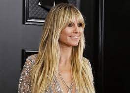 Di recente si è fatta largo anche in hairlook più ribelli e rock glam con i choppy bob. Frangetta L Accessorio Piu Cool Per I Capelli Lunghi Vanity Fair Italia