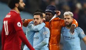 النجم الجزائري رياض محرز جناح فريق مانشستر سيتي على رادار عملاق دوري الدرجة الأولى الإيطالي. Ø´Ø§Ù‡Ø¯ Ù„Ù‚Ø·Ø© ØºØ±ÙŠØ¨Ø© ÙÙŠ Ù…Ø¨Ø§Ø±Ø§Ø© Ø§Ù„Ø³ÙŠØªÙŠ ÙˆÙ„ÙŠÙØ±Ø¨ÙˆÙ„ Ù‚Ù†Ø§Ø© Ø§Ù„Ø¹Ø§Ù„Ù… Ø§Ù„Ø§Ø®Ø¨Ø§Ø±ÙŠØ©