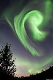 Aurora Australis Chasing The Southern Lights Motivanova Aurora Borealis Northern Lights Sky And Clouds