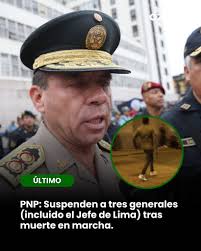 Suspenden a tres generales de la PNP, incluido el Jefe de Lima, tras muerte  del artista 'Trvko'. El alto mando de la Policía Nacional del Perú (PNP) ha  sufrido una significativa reorganización