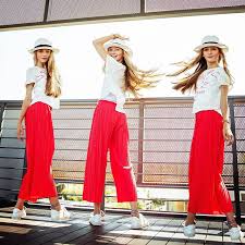 Celebsmoney has recently updated emily dobson's net worth. Emily Dobson Dancer Wiki Bio Age Height Weight Dating Boyfriend Net Worth Career Family Facts Starsgab