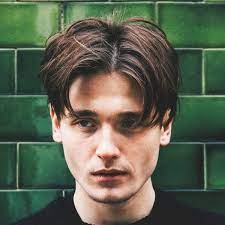 Drag the comb from the beginning of the part at the forehead. 30 Best Curtains Hairstyles For Men 2021 Guide